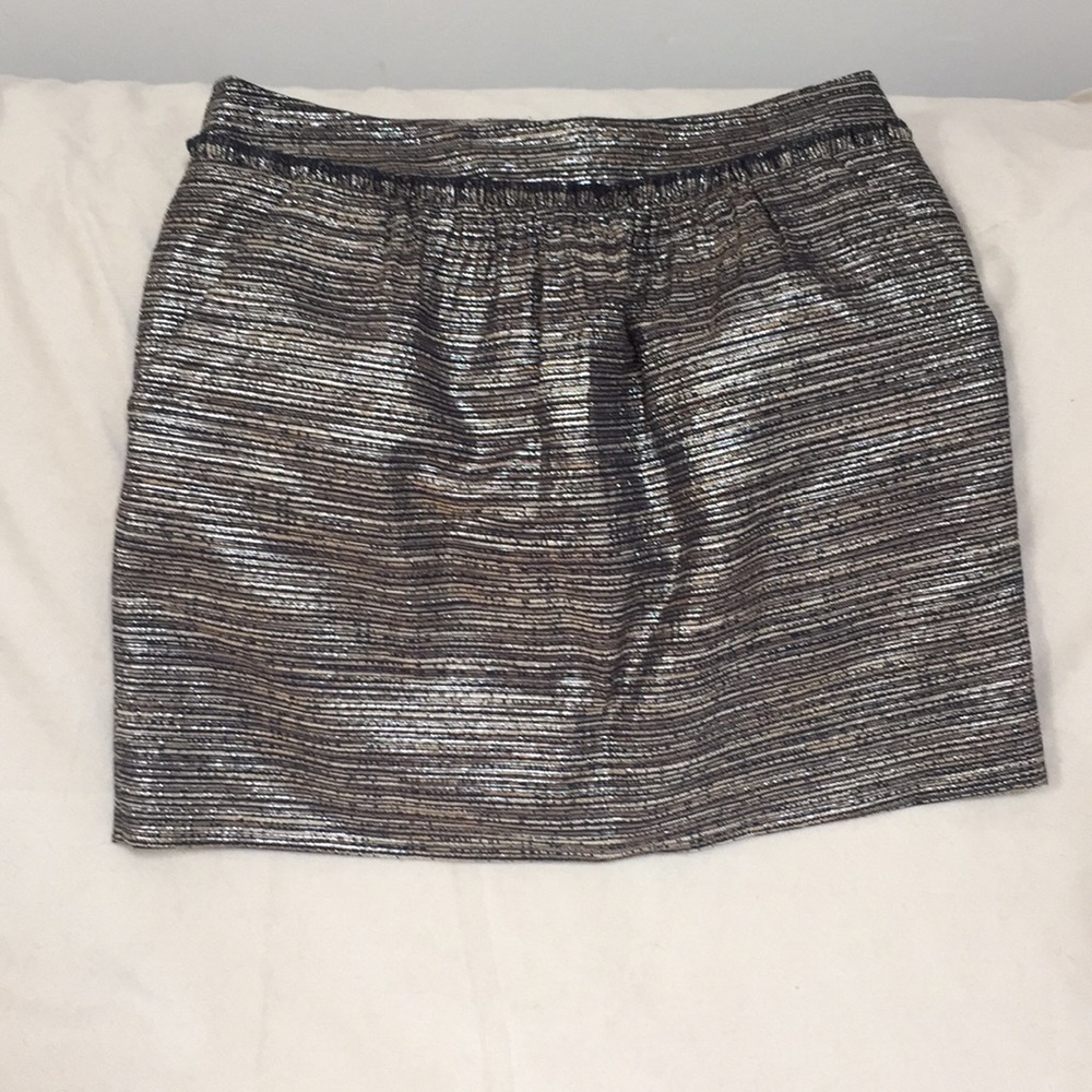 Gap skirt with pockets for any occasion